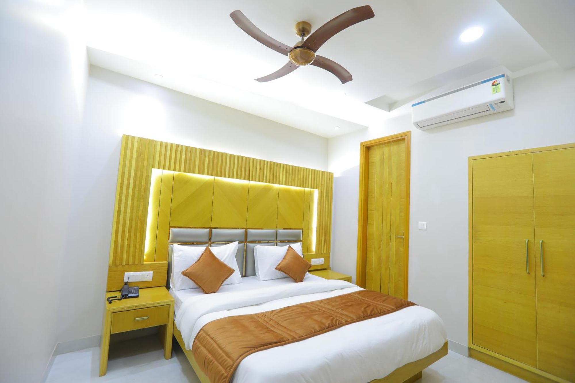 Glitz - Walk In From Railway Station 3* New Delhi